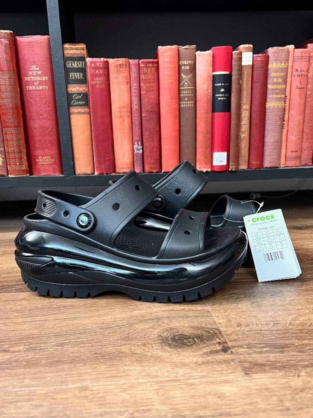 NEW Crocs Mega Crush Platform Chunky Sandal Black Sz 8